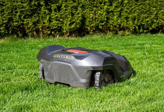 Få styr på din græsplæne med en Grouw Robotplæneklipper