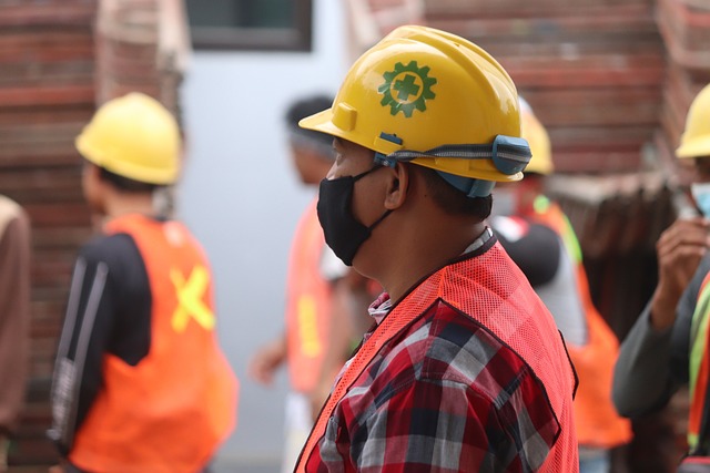 Sikkerhedshjelme i Byggebranchen - Hvad Arbejdsgiverne Bør Vide